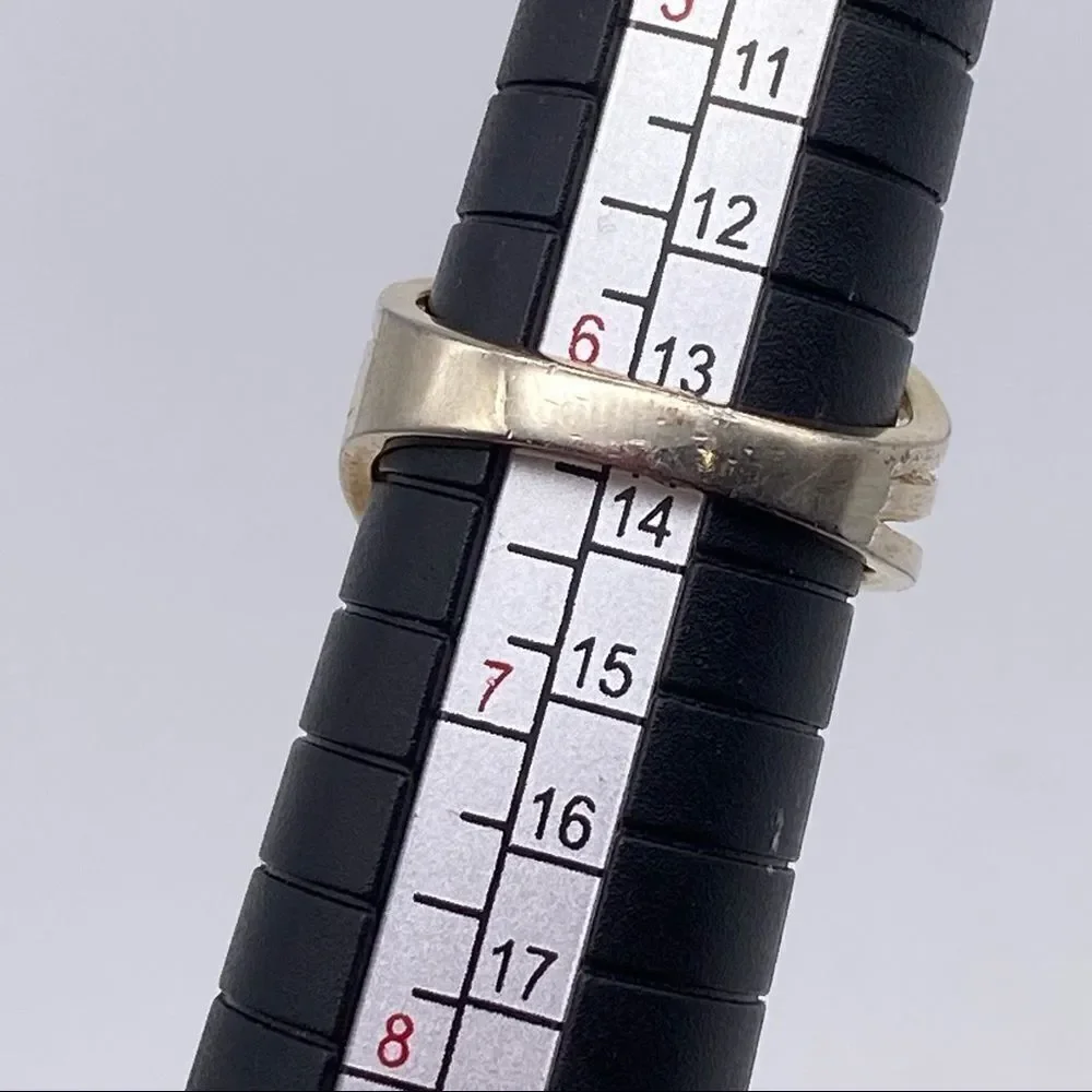 N/A gorgeous ring